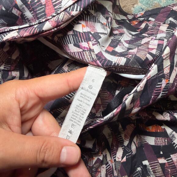 Lululemon tight 6 - Picture 2 of 4